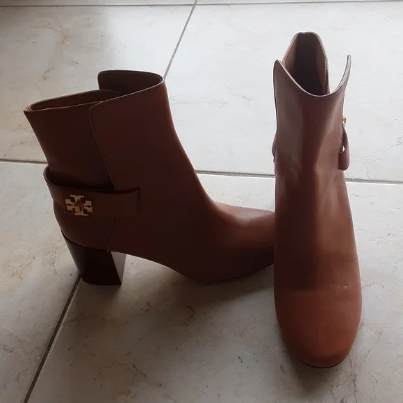 Tory Burch almost new boots - Picture 7 of 11